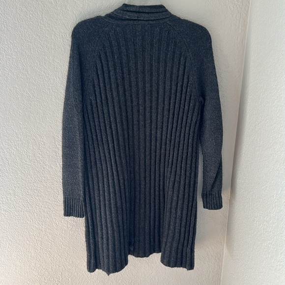 Gap long, gray cardigan - Picture 3 of 3